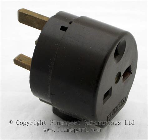 Clix 13 Plug with a socket in the back