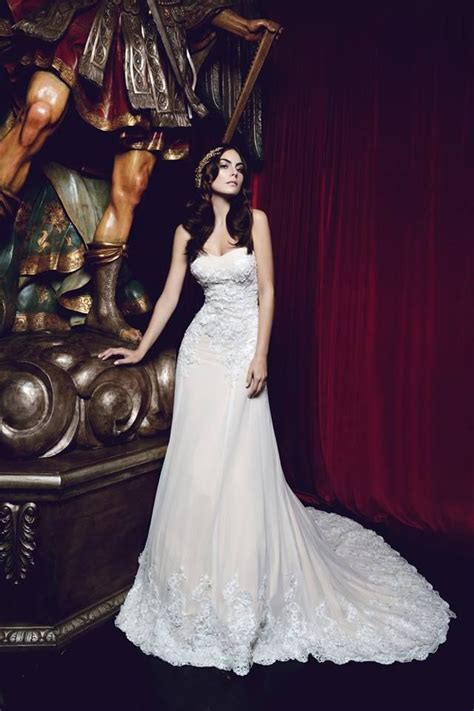 Ximena navarrete dice que sigue usando el vestido con el que se coronó miss universo en 2010 y aún no lo ha lavado. Ximena Navarrete | Vestidos de novia, Vestidos de boda, Boda
