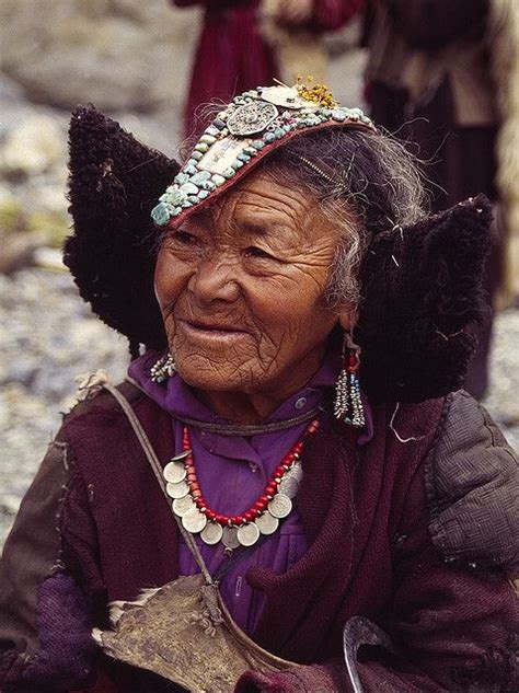 Traditional Clothing Ladakh 1993 Women People Traditional Outfits