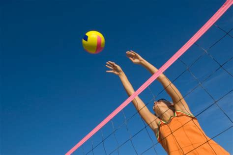 Juegos para educación física que funcionan en vídeo. Juegos divertidos de voleibol para niños | Muy Fitness