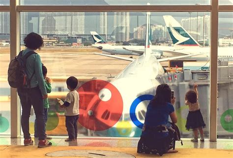 10 Tips For Flying With Young Children During The Covid 19