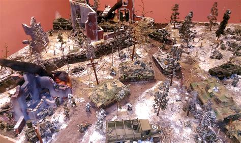 This event, william of orange's crushing victory over james ii at the battle of the boyne in 1690, was to mark a major turning 1. Battle of the Bulge diorama — July 2015 - FineScale ...