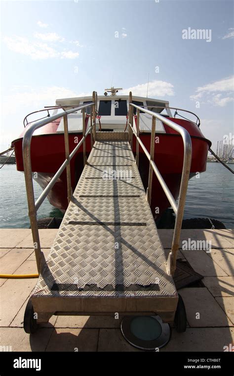 Ships Hand Rail Hi Res Stock Photography And Images Alamy