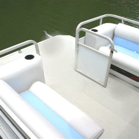 Aluminum Decking On A Pontoon Boat Wahoo Decks Wahoo