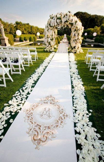 35 Ideas Wedding Elegant Romantic Decor Rose Petals Wedding Ceremony