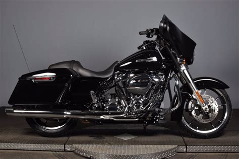 Financing offer available only on new harley‑davidson ® motorcycles financed through eaglemark. New 2021 Harley-Davidson Street Glide FLHX Touring in ...