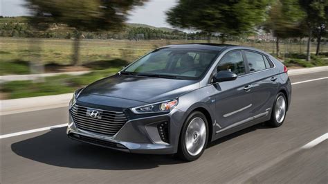 10 Most Fuel Efficient Hybrid Cars Of 2018