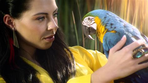 Dubai TV Ident 2013 Al Barari - YouTube