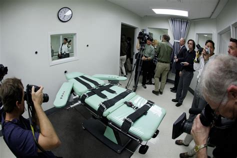 California Has Over 700 People On Death Row And Executions Could Begin Soon America Magazine