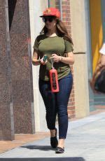 Milana Vayntrub Out Shopping In Beverly Hills Hawtcelebs The Best
