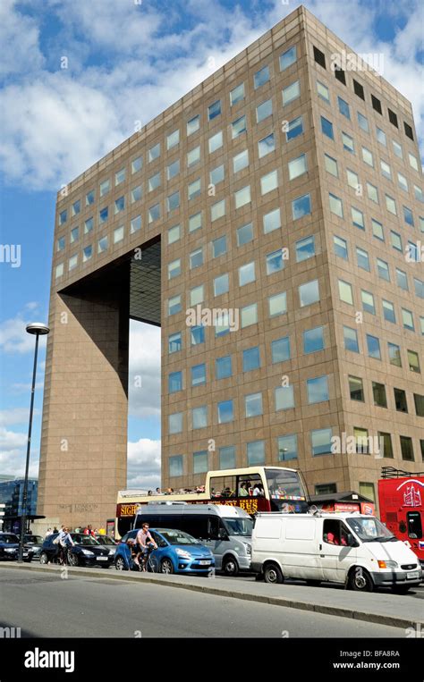 No 1 London Bridge Southwark England Uk Stock Photo Alamy