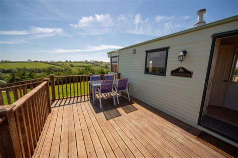 The Oaks Holiday Park In Looe Cornwall Static Caravans To Hire