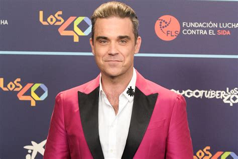 Robbie Williams kicks off New Year's with Weight Watchers