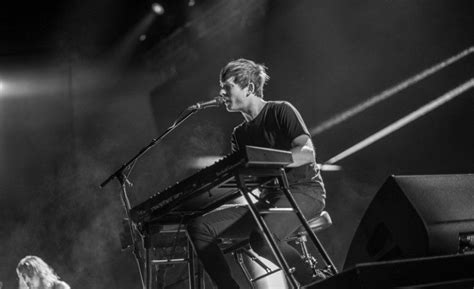 James Blake Surprise Releases New Four Song Ep Before Mxdwn Music