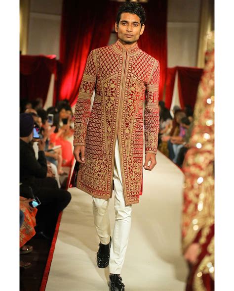 Models are popular figures and they are inspiring. Top Indian Sherwani Designers Best Collection 2019 for ...