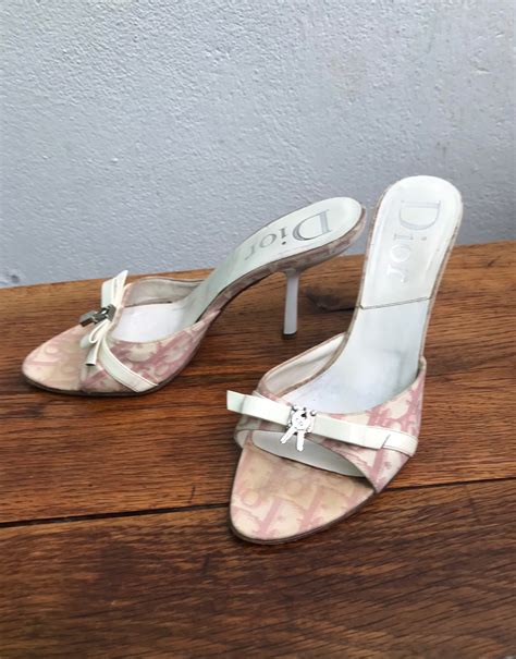 Auslassen Weiche Füße Ferien Vintage Dior Heels Zur Verfügung Stellen
