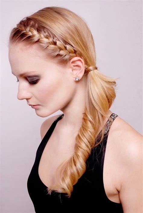 For younger wedding guests, letting them have some fun with their hairstyles can be a great way to create a memorable wedding. Hairstyles for a Wedding Guest | HairStyle for Womens