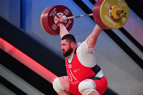 Georgian Weightlifter Wins 3 Gold Medals At World Championships