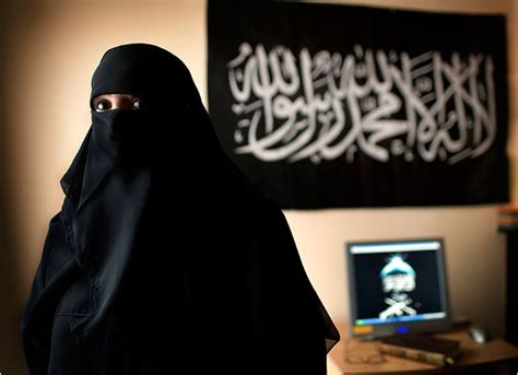 Al Qaeda Warrior Uses Internet To Rally Women The New York Times