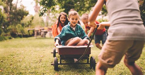 5 Unexpected Benefits Of Outdoor Play Todays Parent