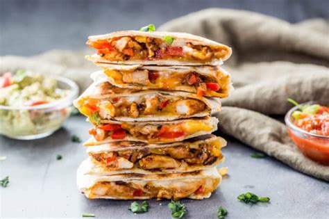 Chicken Fajita Quesadilla Recipe - Valentina's Corner