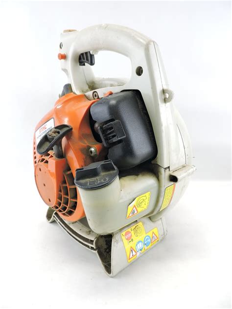 The 125 bvx gas blower not only blows debris, but is also vacuum capable to collect debris. Police Auctions Canada - Stihl BG55 27cc Gas Powered Leaf Blower (218966A)