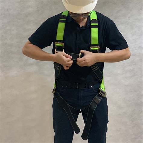 How To Wear Safety Harness Correctly Qss Safety Products