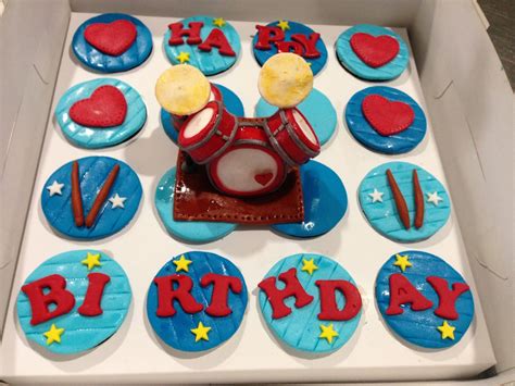 Ninie Cakes House Birthday Cupcakes With Drum Design