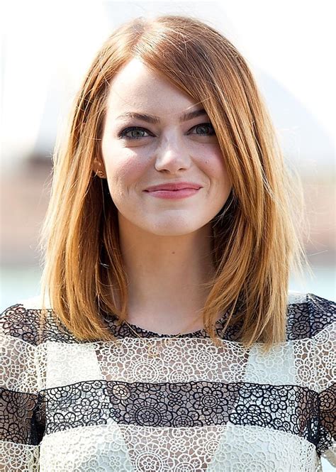 Mid level hair cuts for round faces. Emma Stone | Round face haircuts, Medium hair styles ...