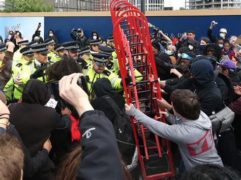 Uk Protests Police Clash With Protesters As Thousands Attend