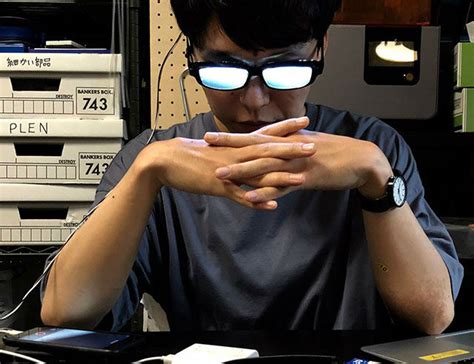 Japanese Diy Enthusiast Makes Perfect “dramatically Adjusting Glasses