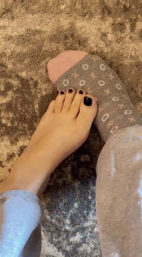 Hugs And Kisses Nudes By Fingers Toes Soles