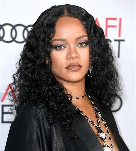 Rihanna Wiki Bio Age Net Worth Boyfriend Career And More 2023