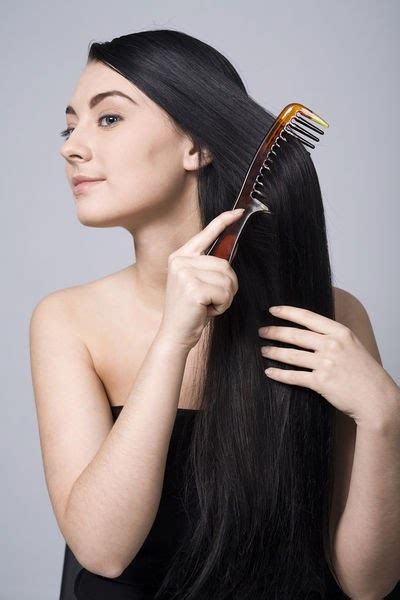 Every woman wants to have fuller and thicker hair that moves in the wind, catches the light, glows in the sun, and can be styled. Home Remedies for Thicker Hair