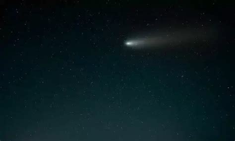 A Cool Comet Will Whiz By Earth During Julys Full Supermoon By