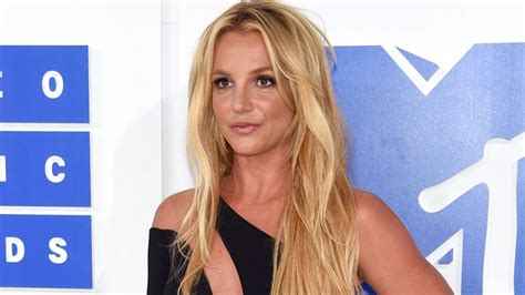 Britney Spears Flaunts Killer Abs In Sexy Instagram Dance Routine