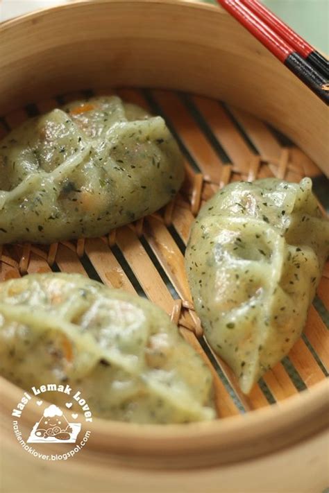 Har gow, dim sum shrimp dumplings (虾饺). Jade Green Teochew Steamed Dumplings 翡翠潮州粉果 | Steamed dumplings, Food, Dim sum