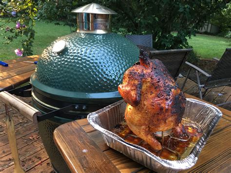 Beer can chicken may get a bad rap, but this somewhat cooky cooking technique actually creates a moist and flavorful bird with a dark mahogany exterior. Grilling Beer Can Chicken on The Big Green Egg | Green egg ...