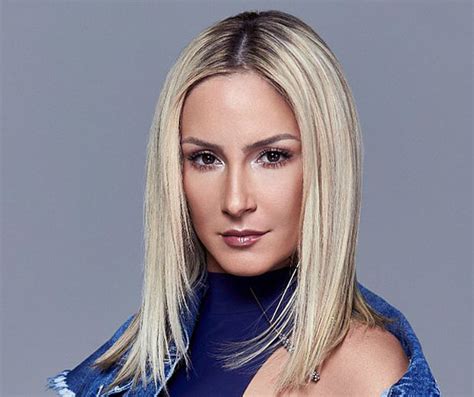 Claudia leitte estreia de papo com a madrinha com gabi e diz ser uma atleta da música. Cláudia Leitte lança single com Maiara e Maraísa - iBahia