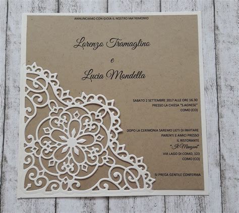 Partecipazioni di matrimonio shabby chic realizzate a mano con pregiato nastro in pizzo con perle. Partecipazione shabby chic - Feste - Matrimonio - di Carta ...