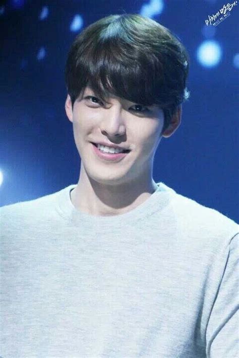 Güney koreli oyuncu/model kim woo bin için açılmış türk fan sayfası. Kim Woo Bin! The sweater is nice~ | Kim Woo Bin ...