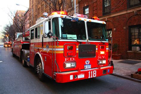 Somos a primeira página da comunidade de free fire no twitter! fire truck, brooklyn heights | website / tumblr / flickr ...