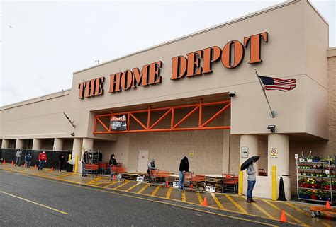 Face Masks Now Mandatory At Home Depot Lowes Stores