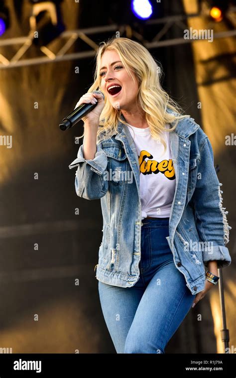 Eden Concert Hi Res Stock Photography And Images Alamy