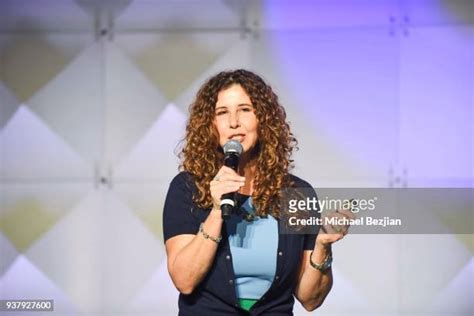 Lisa Garr Photos And Premium High Res Pictures Getty Images