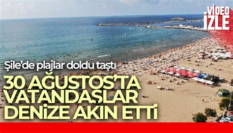30 Ağustosta vatandaşlar denize akın etti İstanbul plajları doldu