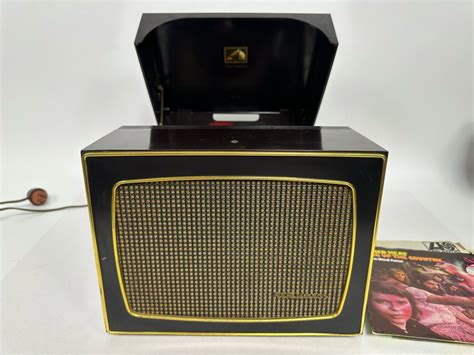 Vintage Mid Century Victrola Rca Victor Tube Amplifier Portable Record