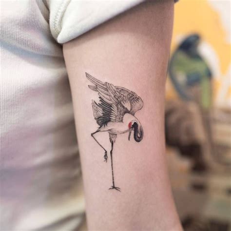 Red Crowned Crane Tattoo On The Left Bicep N Tatuajes Al Azar