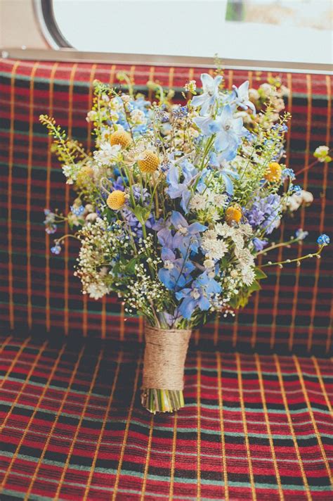 29 Wildflower Bouquet Ideas For Whimsical Brides