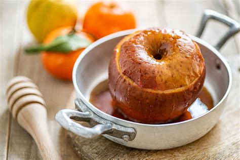 Pommes au four avec miel et jus dagrumes